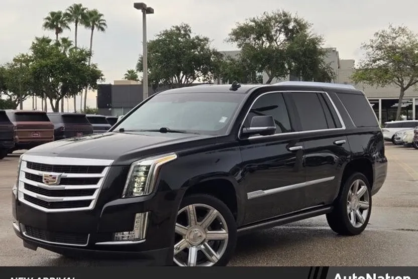 2019 Cadillac Escalade Premium Luxury photo 1