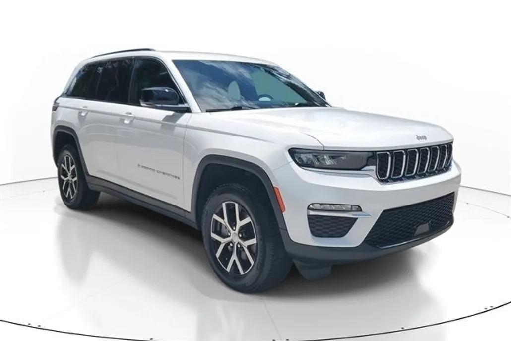 2024 Jeep Grand Cherokee Limited photo 1