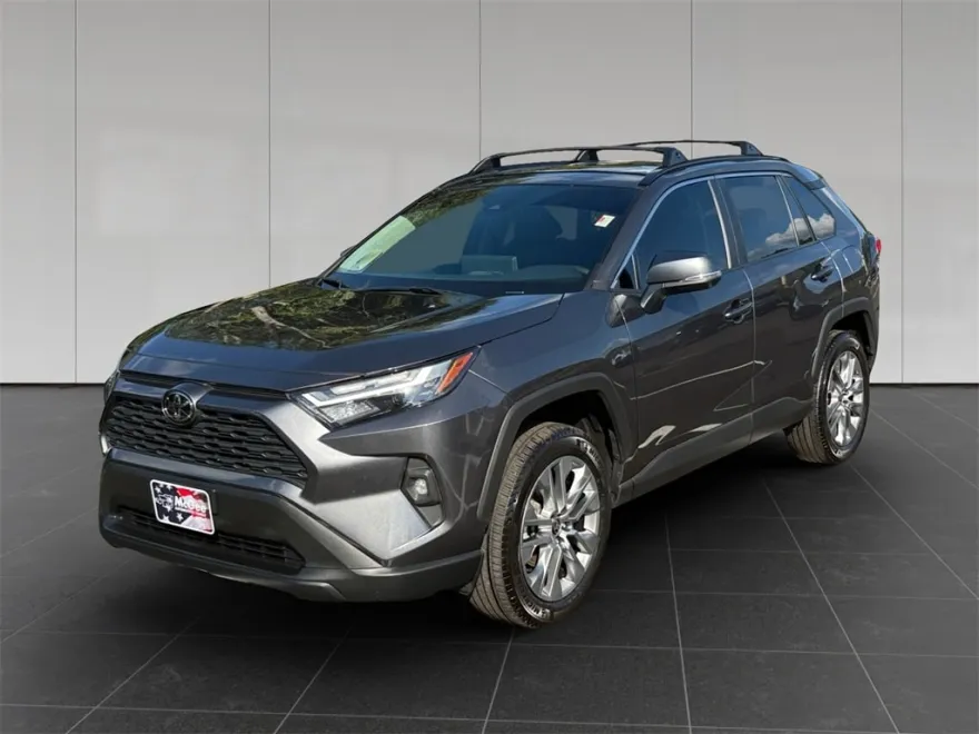 2024 Toyota RAV4 XLE Premium photo 1