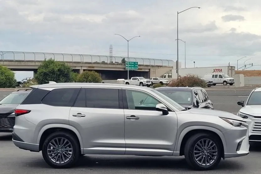 2025 Lexus TX 350 photo 1