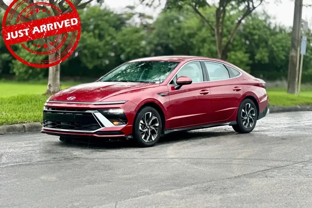 2024 Hyundai Sonata SEL photo 1
