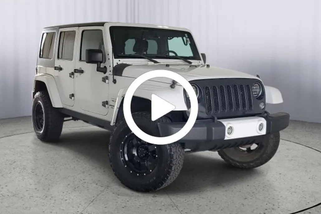 2016 Jeep Wrangler Unlimited Sahara photo 1