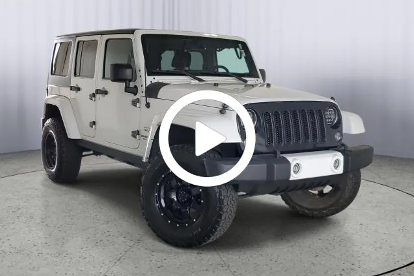 2016 Jeep Wrangler Unlimited Sahara photo 1