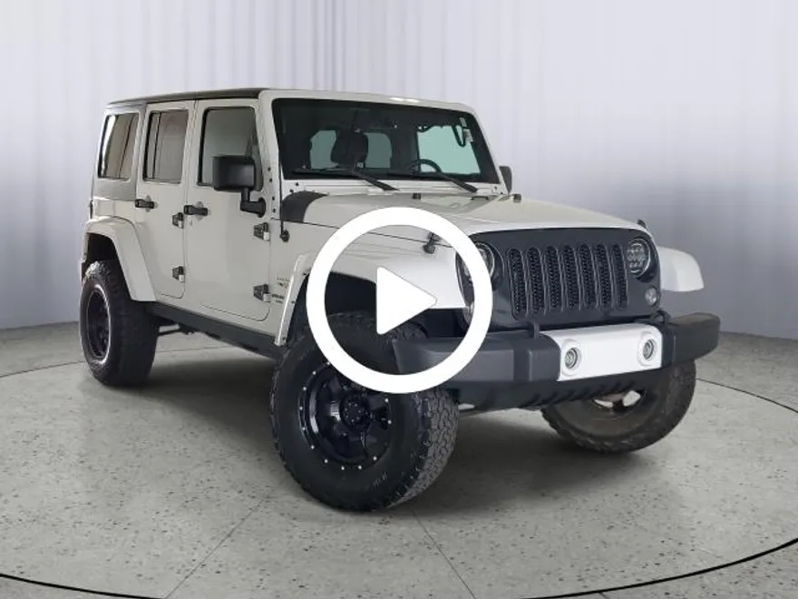 2016 Jeep Wrangler Unlimited Sahara photo 1