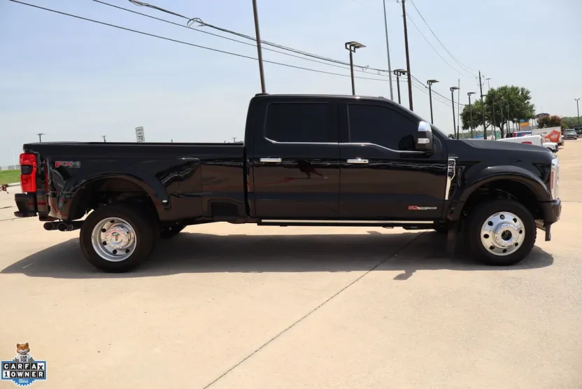 2025 Ford F-450 photo 1