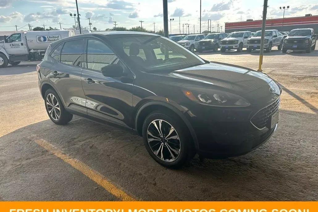 2022 Ford Escape SE photo 1