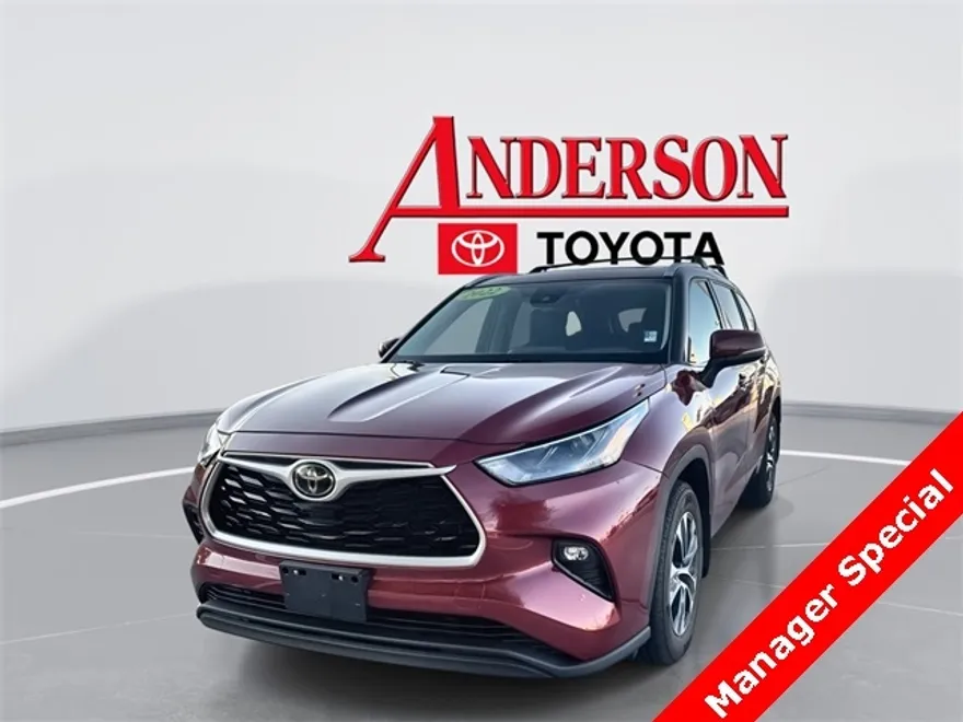 2022 Toyota Highlander XLE photo 1