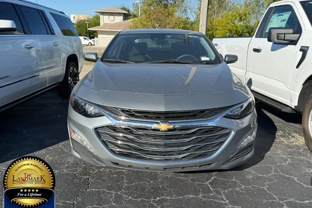 2023 Chevrolet Malibu 1LT photo 1