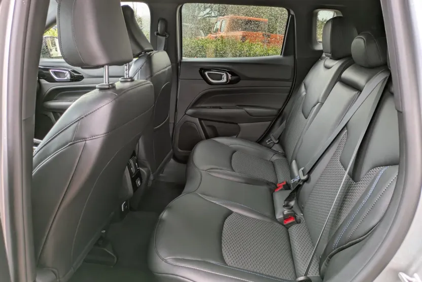 2026 Jeep Compass Latitude Altitude photo 1