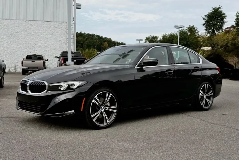 2024 Bmw 330i photo 1