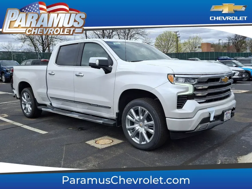 2025 Chevrolet Silverado 1500 High Country photo 1