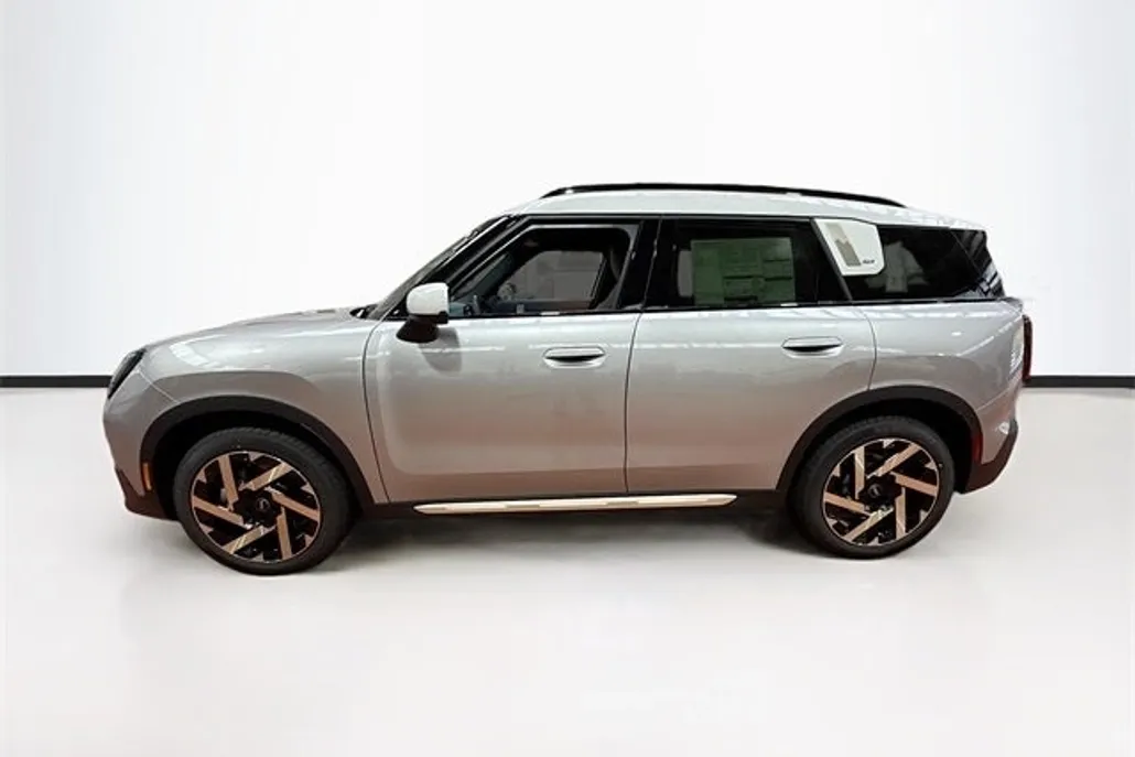 2025 Mini Countryman ALL4 S photo 1