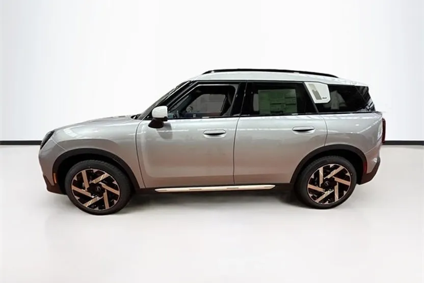 2025 Mini Countryman ALL4 S photo 1