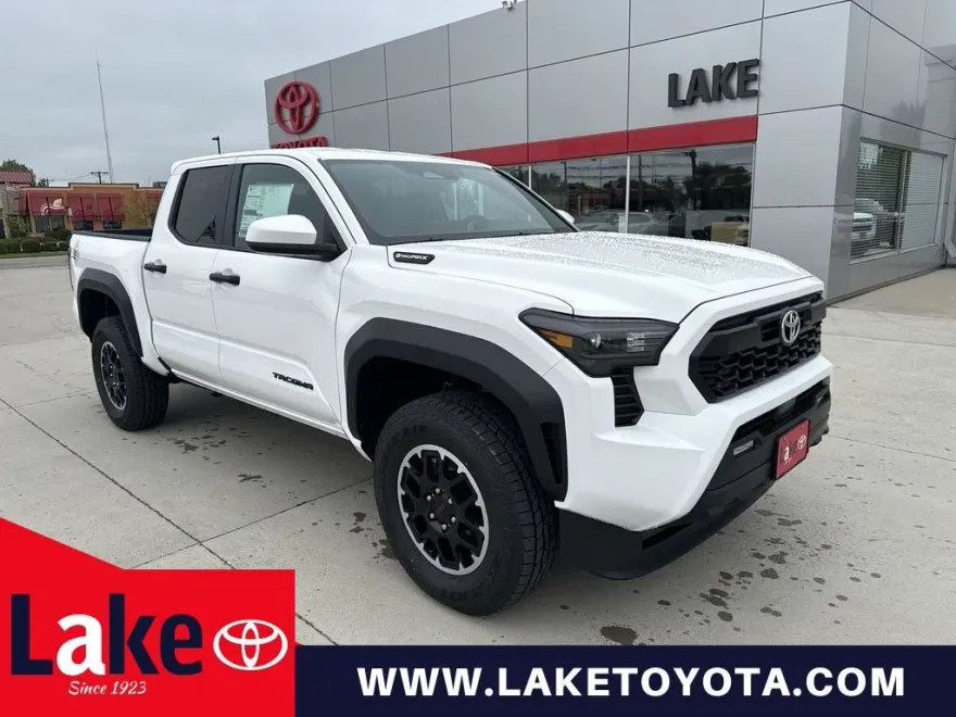 2025 Toyota Tacoma TRD Off-Road photo 1