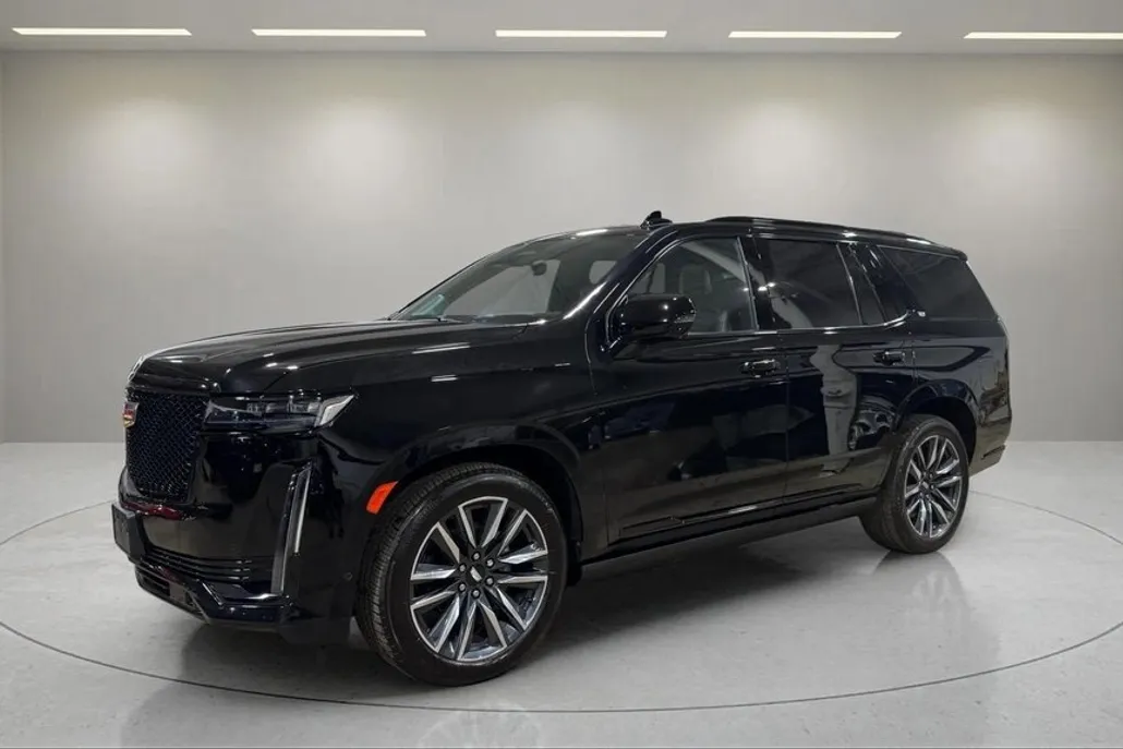 2023 Cadillac Escalade Sport Platinum photo 1