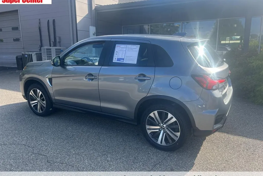 2022 Mitsubishi Outlander Sport SE photo 1