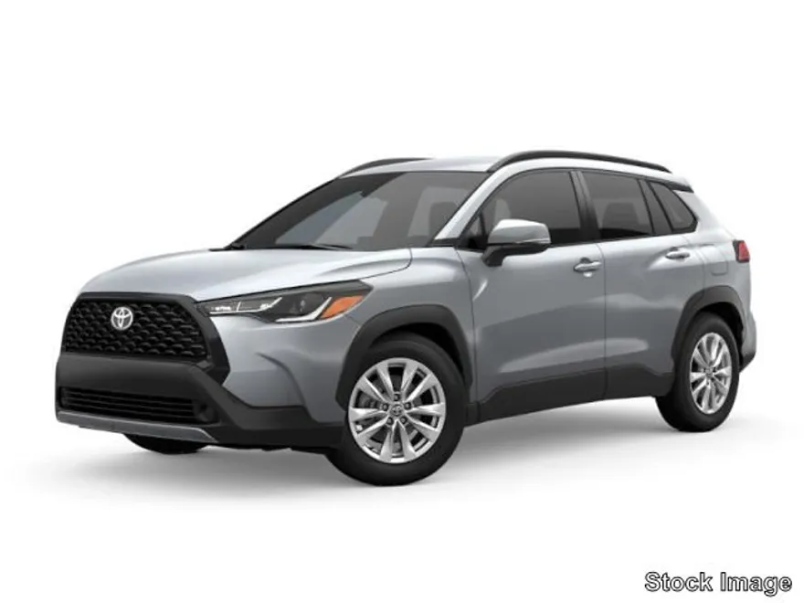 2023 Toyota Corolla Cross LE photo 1