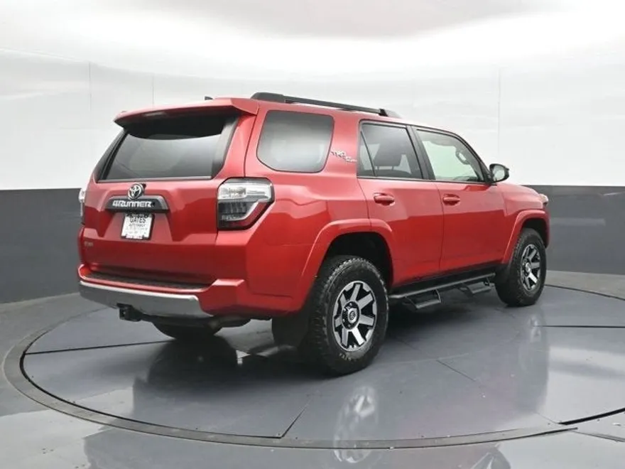 2020 Toyota 4Runner TRD Off-Road photo 1