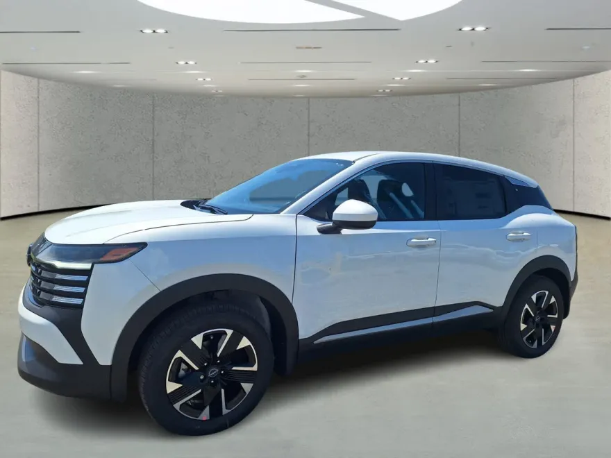 2025 Nissan Kicks SV photo 1