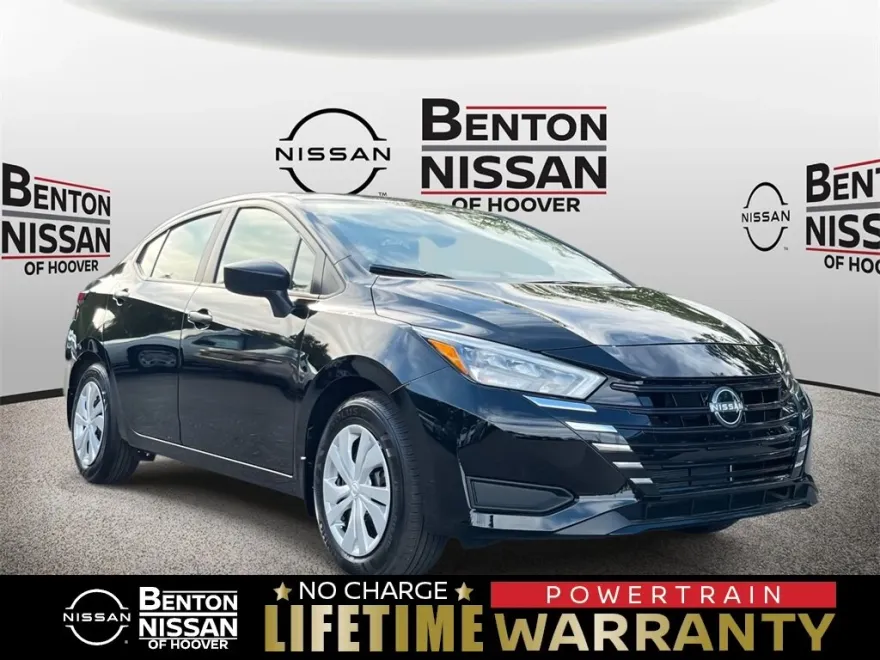 2025 Nissan Versa S photo 1