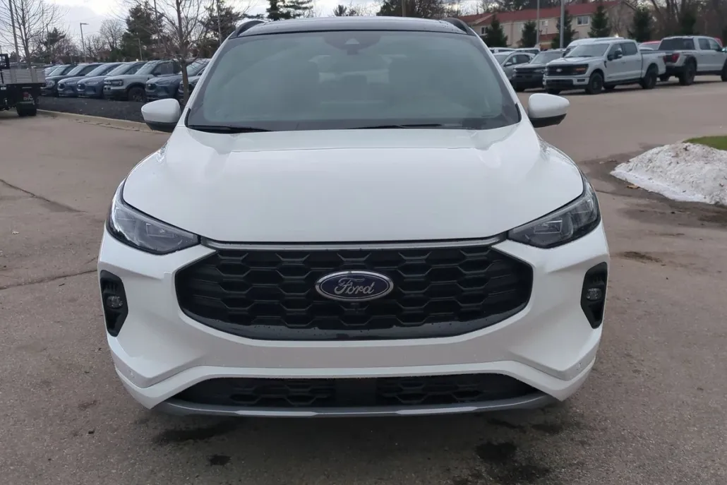 2025 Ford Escape Hybrid ST-Line Elite photo 1