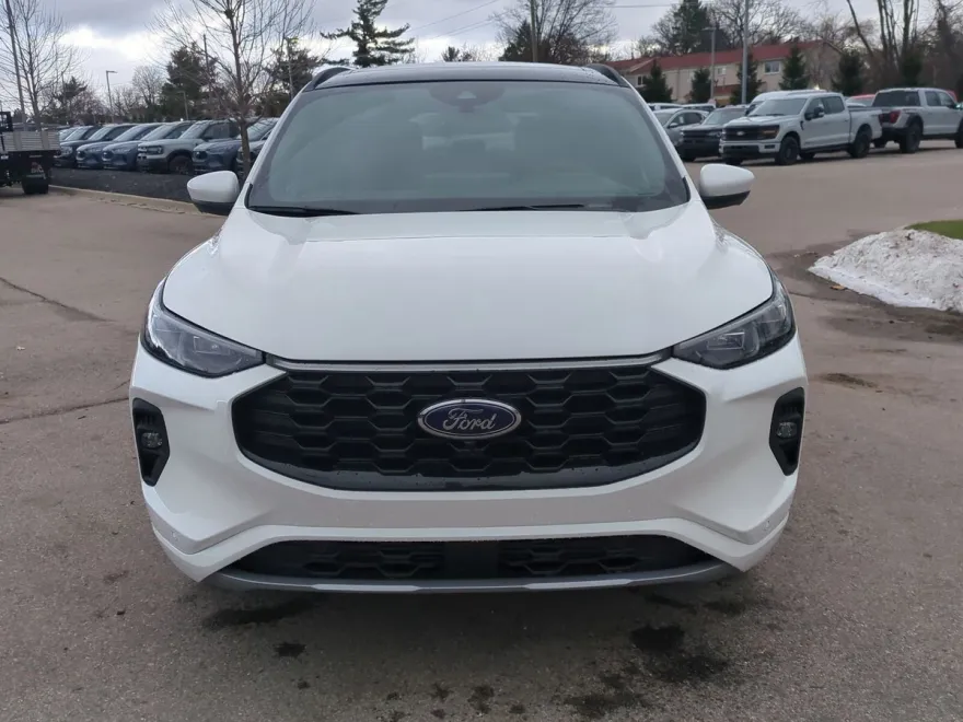 2025 Ford Escape Hybrid ST-Line Elite photo 1