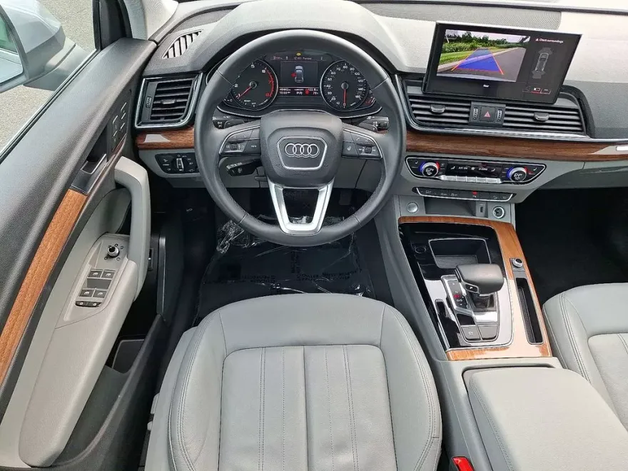 2022 Audi Q5 45 S line Premium photo 1