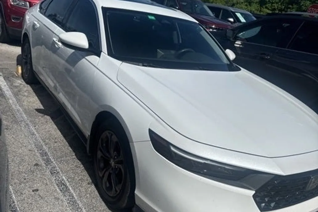 2023 Honda Accord EX photo 1