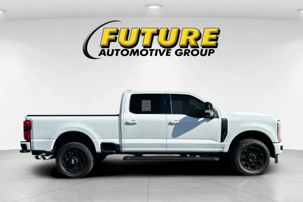 2024 Ford F-250 Lariat photo 1