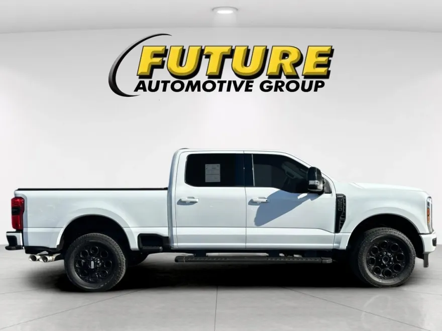2024 Ford F-250 Lariat photo 1