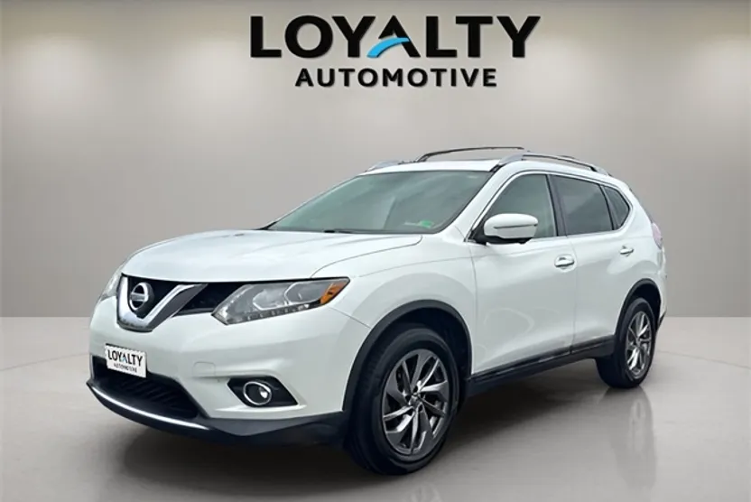 2015 Nissan Rogue SL photo 1