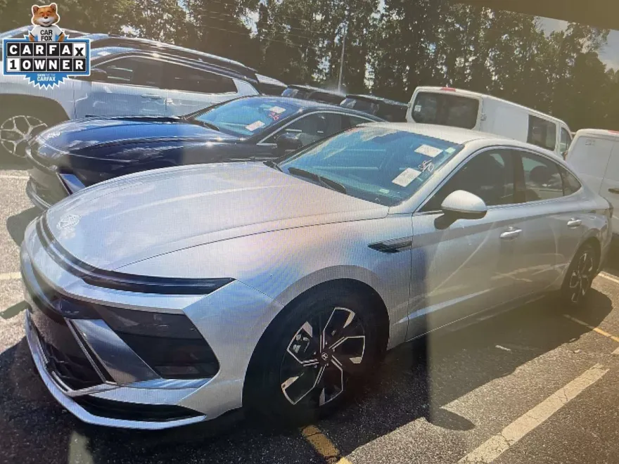2025 Hyundai Sonata SEL photo 1