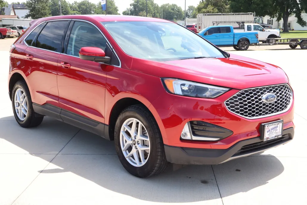 2023 Ford Edge SEL photo 1