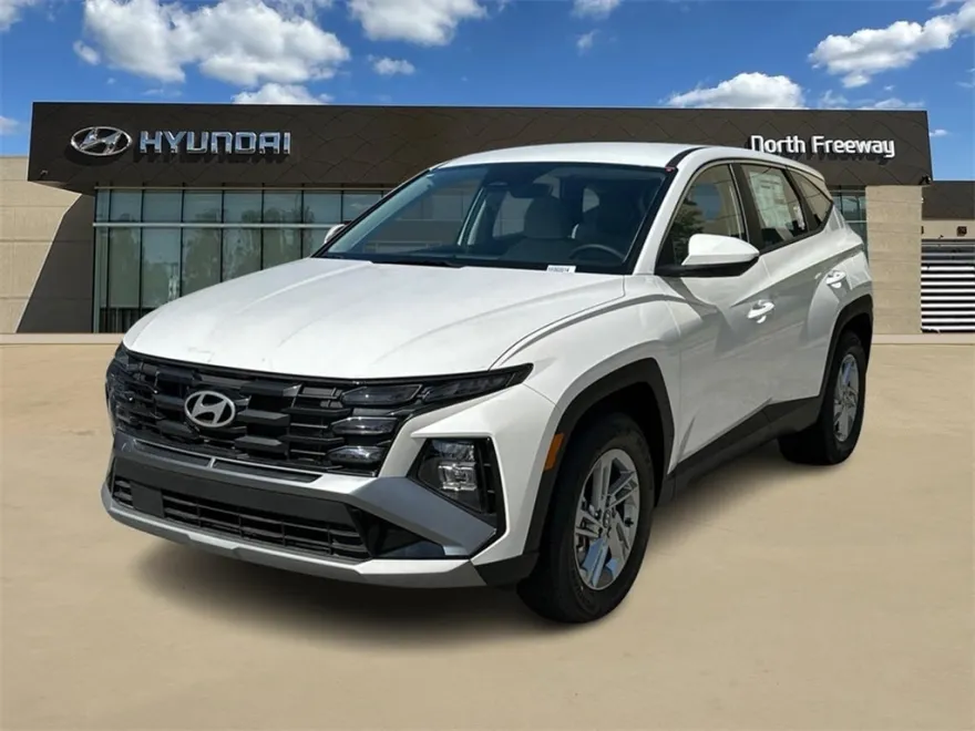 2025 Hyundai Tucson SE photo 1
