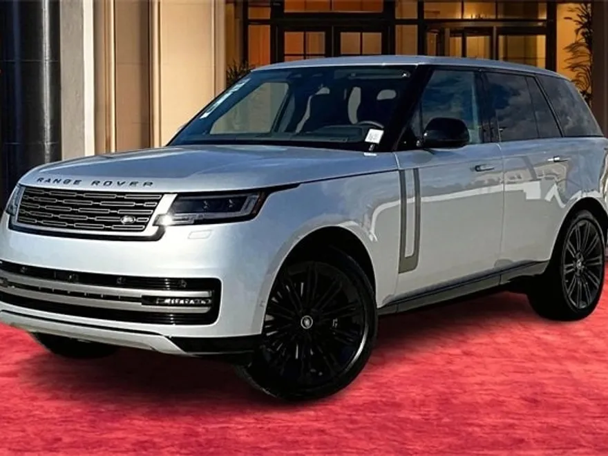 2025 Land Rover Range Rover SE photo 1