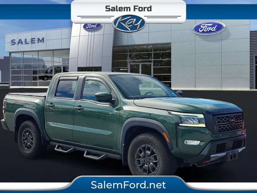 2022 Nissan Frontier Crew Cab PRO-4X photo 1