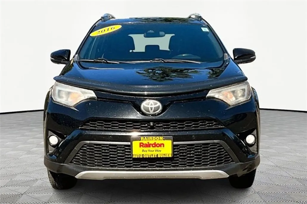 2016 Toyota RAV4 SE photo 1