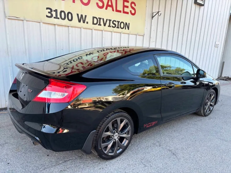 2012 Honda Civic Si photo 2
