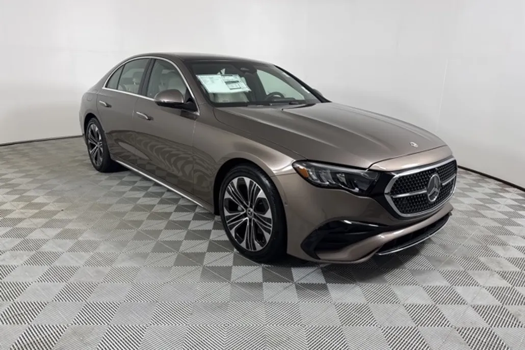 2026 Mercedes Benz E 4MATIC photo 1
