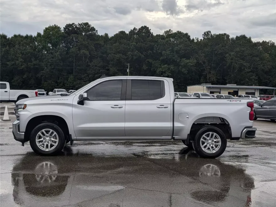2021 Chevrolet Silverado 1500 LT photo 1