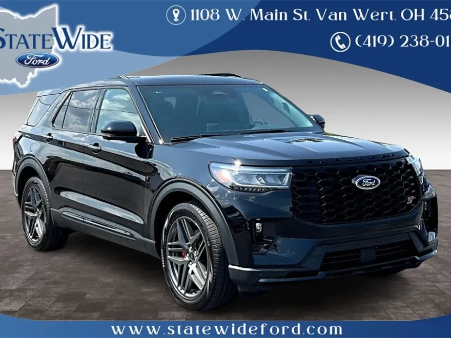 2025 Ford Explorer ST photo 1
