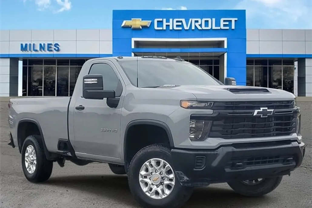 2024 Chevrolet Silverado 3500HD photo 1