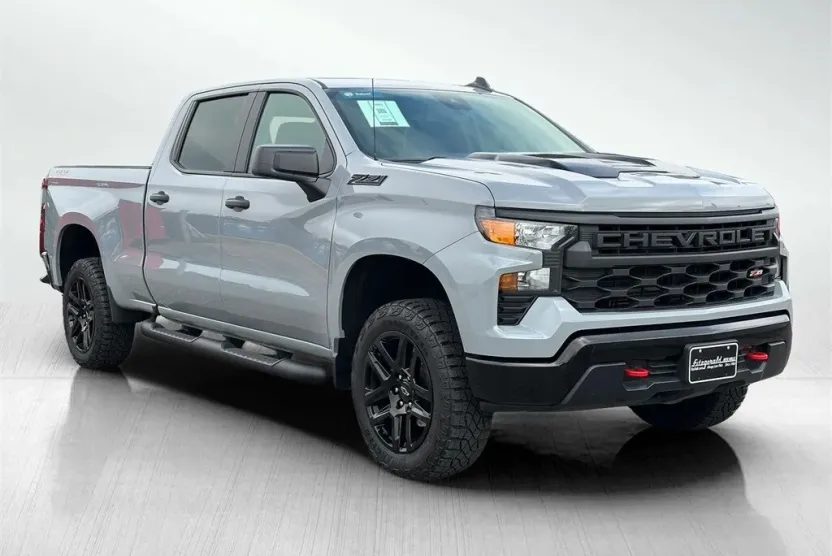 2024 Chevrolet Silverado 1500 Custom Trail Boss photo 1