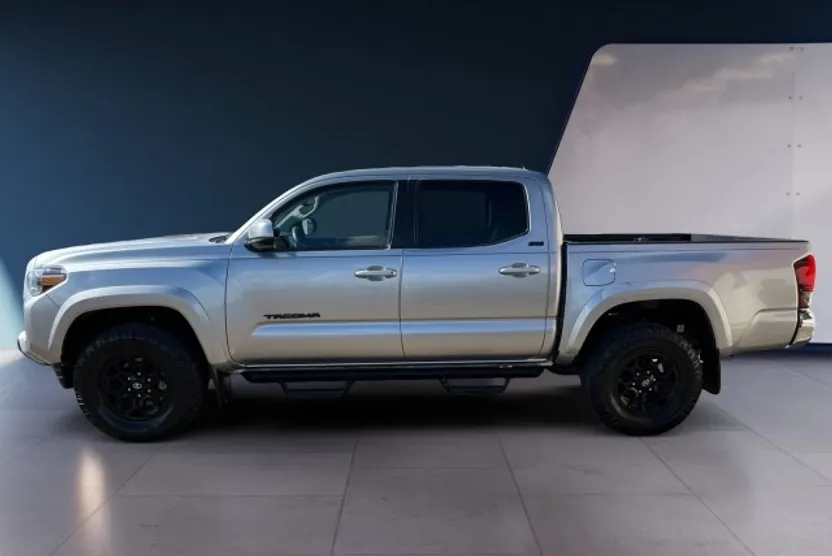 2022 Toyota Tacoma SR5 photo 1