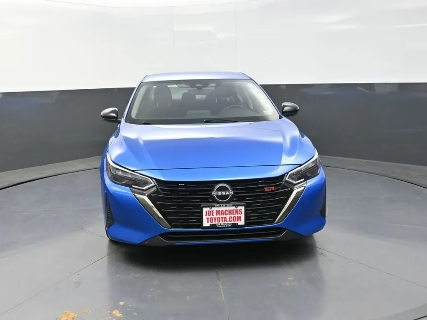 2024 Nissan Sentra SR photo 1