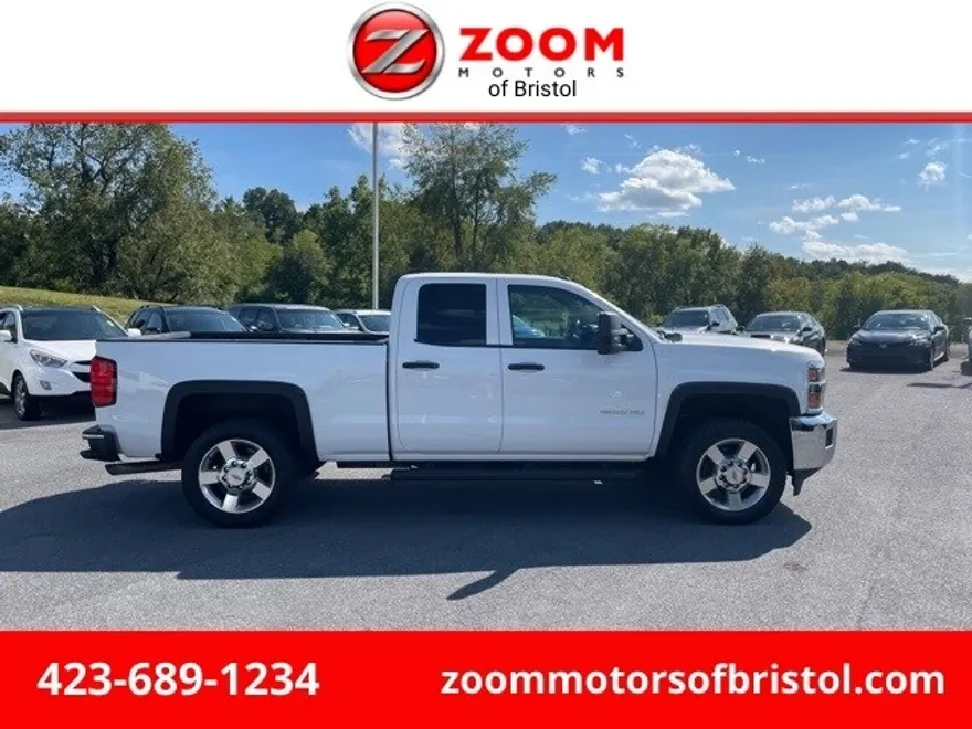 2015 Chevrolet Silverado 2500HD LT photo 1