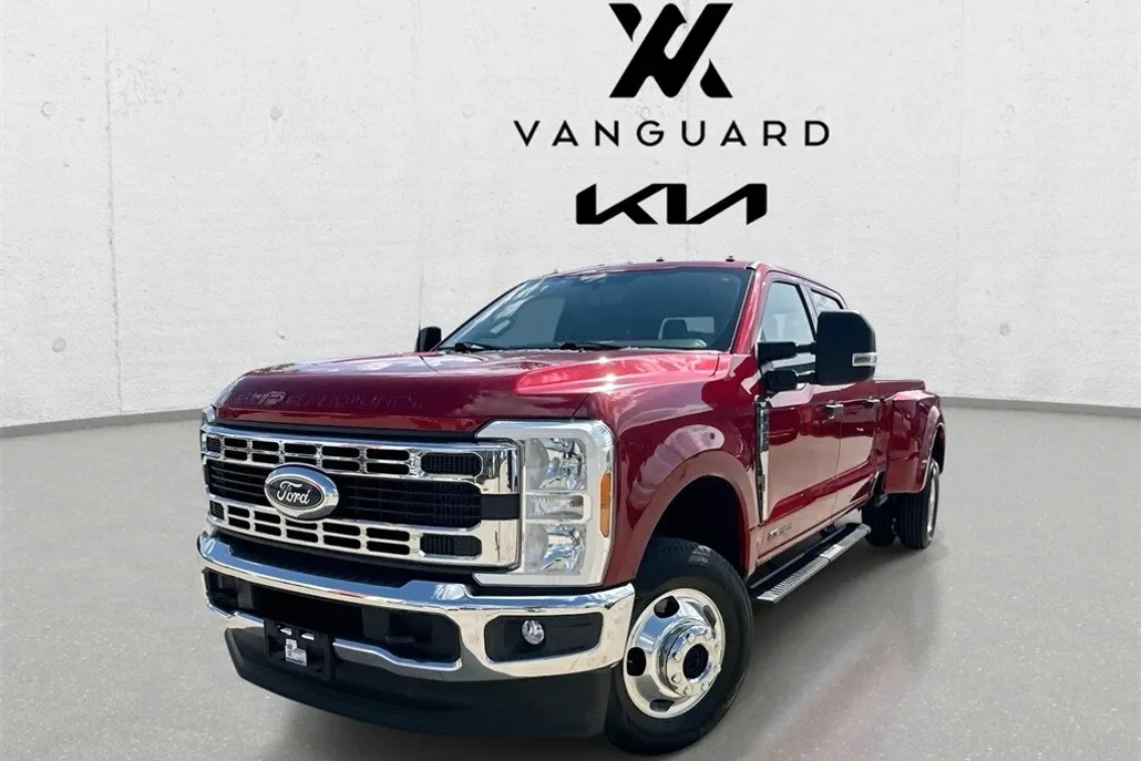 2023 Ford F-350 photo 1