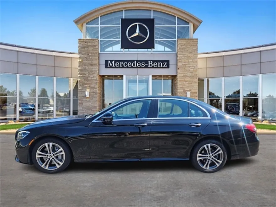 2022 Mercedes Benz E 350 4MATIC photo 1