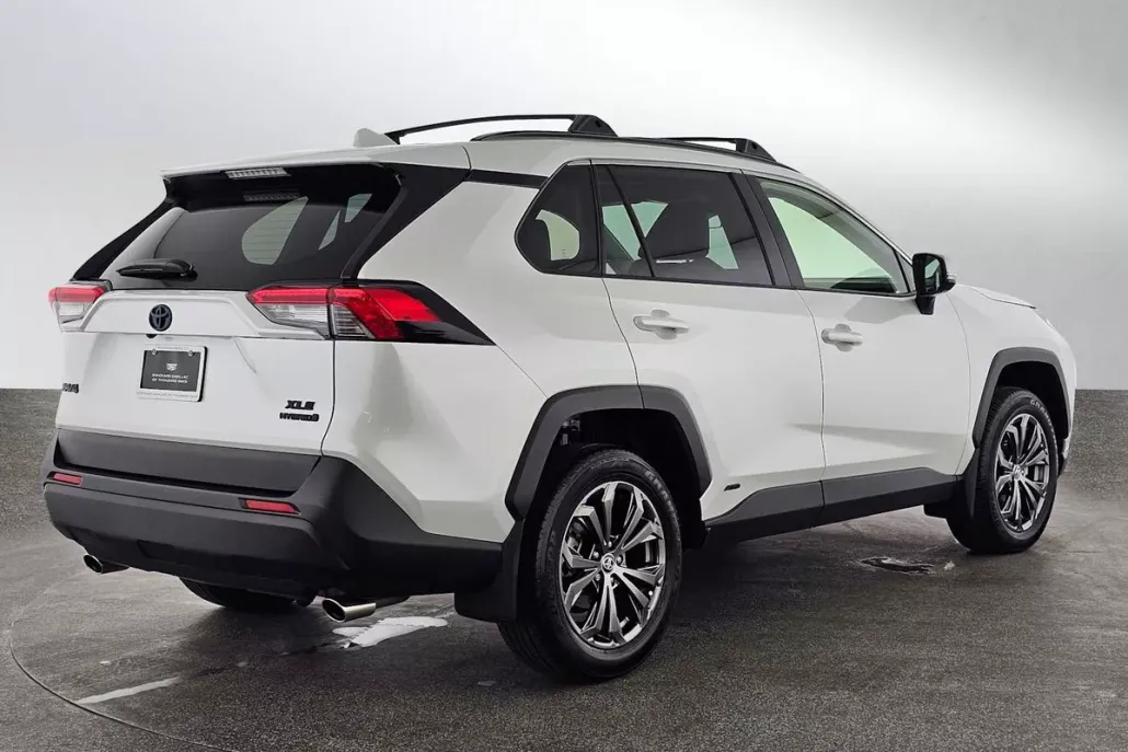 2024 Toyota RAV4 Hybrid XLE Premium photo 1