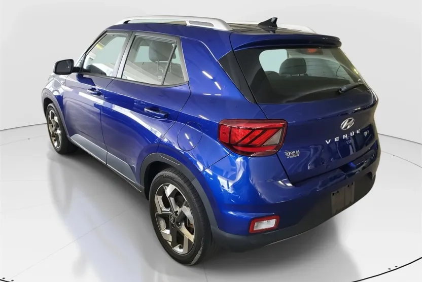 2022 Hyundai Venue SEL Limited photo 1